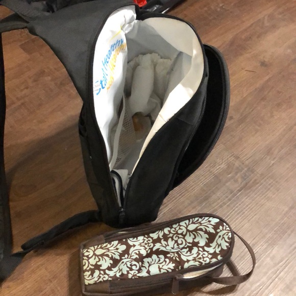 Insulated Baby Bag one strap Black Bookbag NEW - Picture 2 of 4